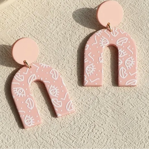 U Shape Flower / Eyes Symbol Pattern Dangle Earrings - Picture 3 of 5